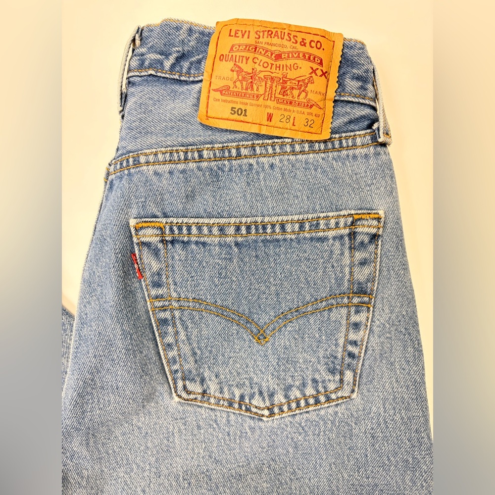 Levi's 501 Light Blue Straight Leg Jeans Vintage 28x32, but fits like 25 26